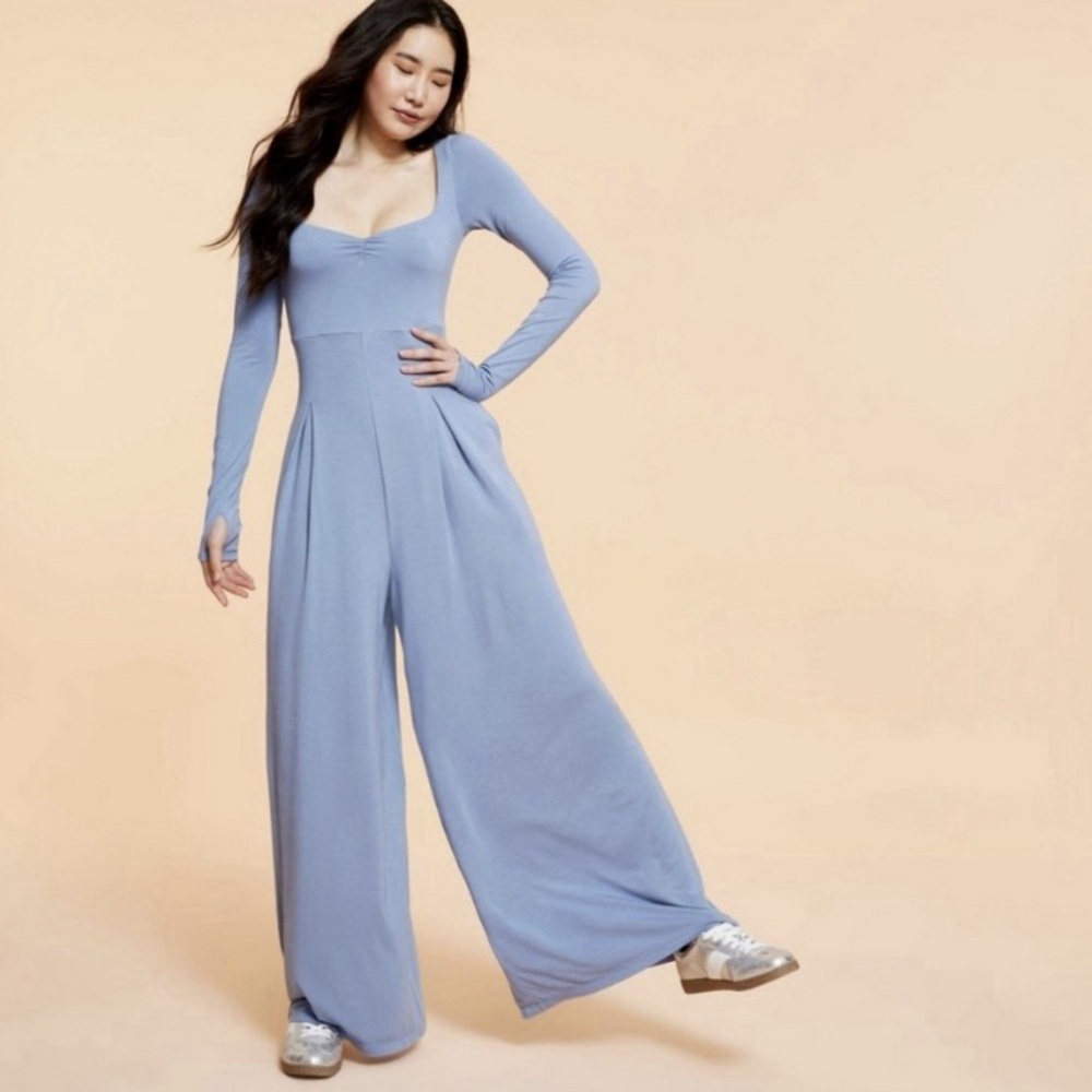 Chic Lavender Long Sleeve Jumpsuit - Picture 2 of 13